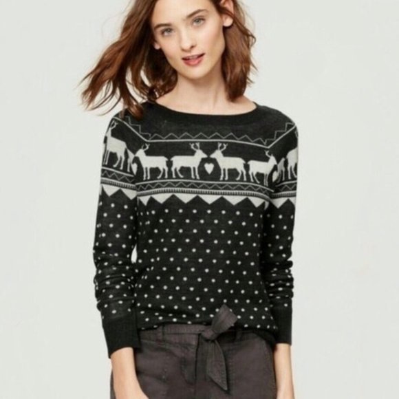 LOFT Sweaters - LOFT Reindeer Heart Graphic Sweater